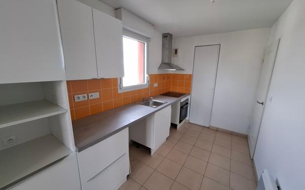 Appartement à louer    3 pièces • 70 m2 Compiègne