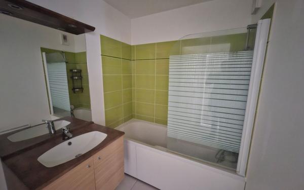 Appartement à louer    3 pièces • 70 m2 Compiègne