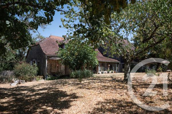 Maison à vendre  6 pièces - 160 m 2   VAYRAC  - 46