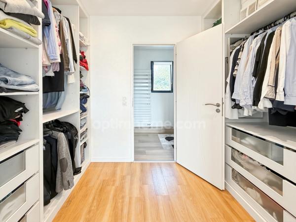 DOMONT (95) A 25 MINUTES DE PARIS - MAISON FAMILIALE AVEC PISCINE 4 CHAMBRES • 160 m² 750 000 €