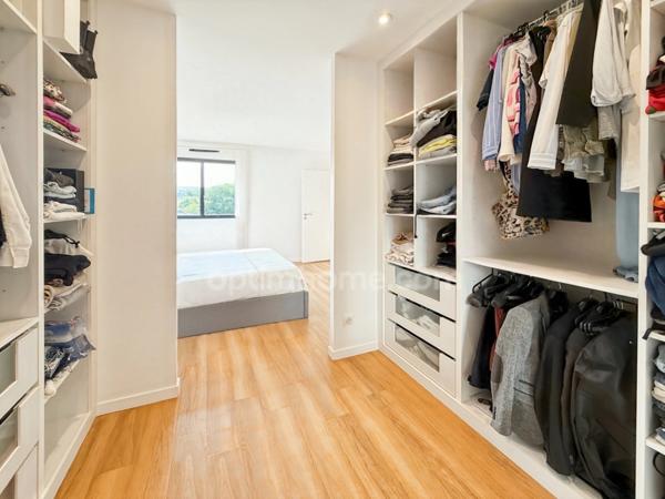 DOMONT (95) A 25 MINUTES DE PARIS - MAISON FAMILIALE AVEC PISCINE 4 CHAMBRES • 160 m² 750 000 €