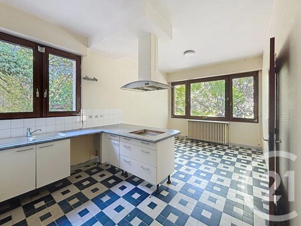 Maison à vendre  8 pièces - 245 m 2   MONTPELLIER  - 34