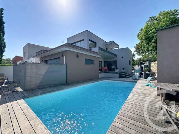 Maison à vendre  8 pièces - 245 m 2   MONTPELLIER  - 34