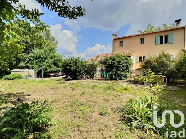 Maison 5 pièces de 140 m² à Venelles (13770)