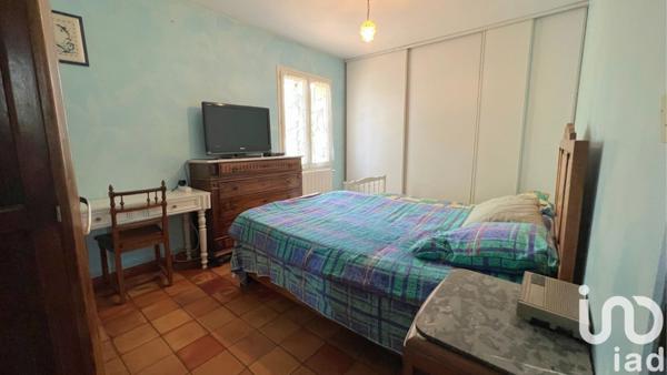 Maison 5 pièces de 140 m² à Venelles (13770)