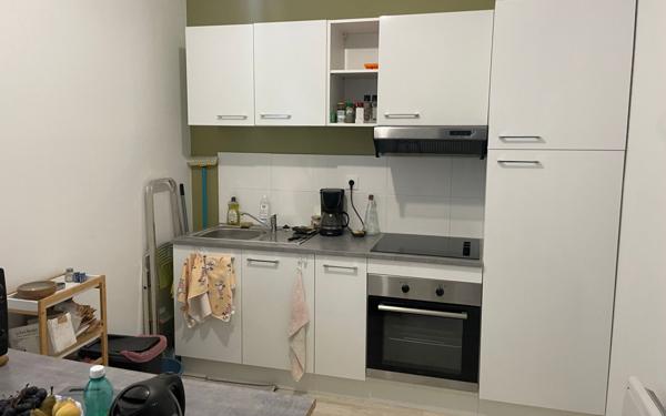 Immeuble à vendre    15 pièces • 382,25 m2 Saint-Junien