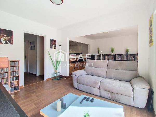 Maison 5 pièces avec jardin et stationnement