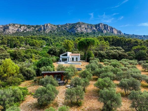 Vente Maison de luxe Aix-en-Provence 5 Pièces 170 m²