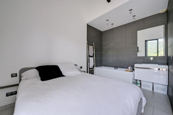 Vente Maison de luxe Aix-en-Provence 5 Pièces 170 m²