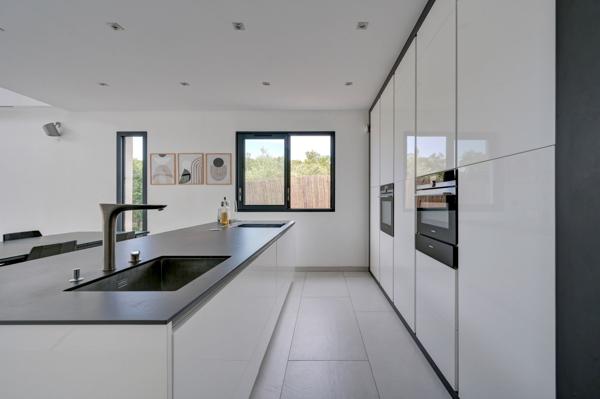 Vente Maison de luxe Aix-en-Provence 5 Pièces 170 m²