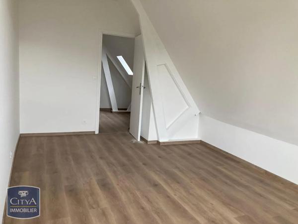 Appartement à louer 3 pièces 80.6m² Arras (62000)