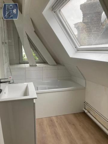 Appartement à louer 3 pièces 80.6m² Arras (62000)