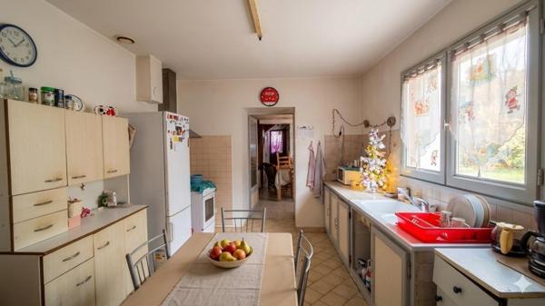Centre ville, 115 m², grenier, jardin clos