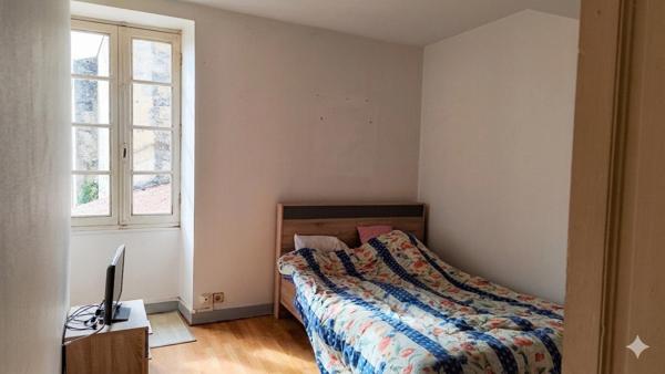 Centre ville, 115 m², grenier, jardin clos