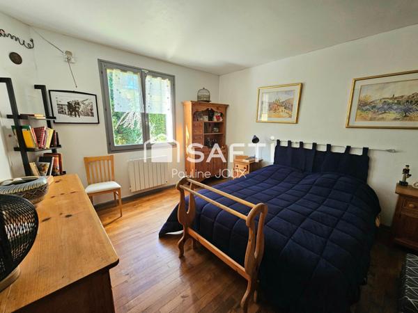 Maison individuelle 6 pièces, avec jardin et garages