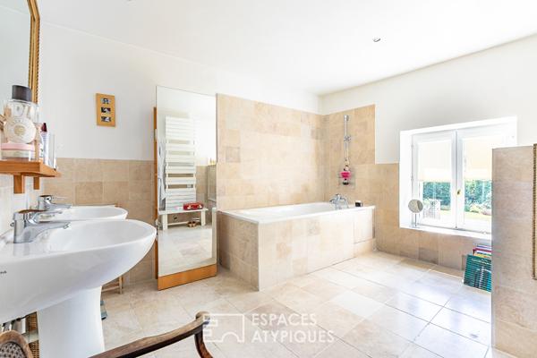 Hors norme – Charmante maison en pierre rénovée avec terrasse et petit jardin