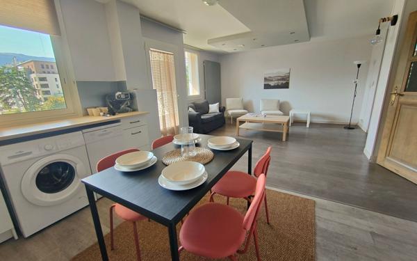 Appartement à louer    4 pièces • 81,78 m2 Grenoble