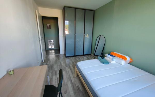 Appartement à louer    4 pièces • 81,78 m2 Grenoble