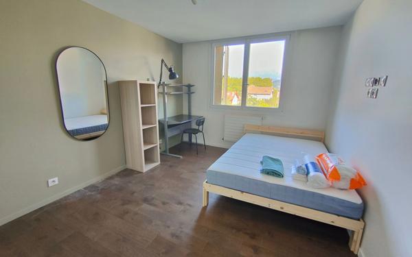 Appartement à louer    4 pièces • 81,78 m2 Grenoble