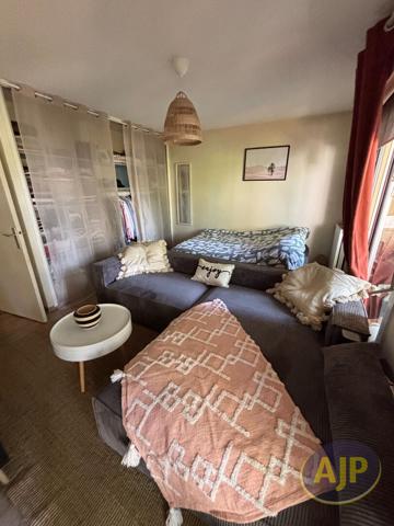 Appartement à louer Talence : 1 pièces, 33m² avec 0 chambre(s) à 651€ - AJP Immobilier Saint Andre de Cubzac