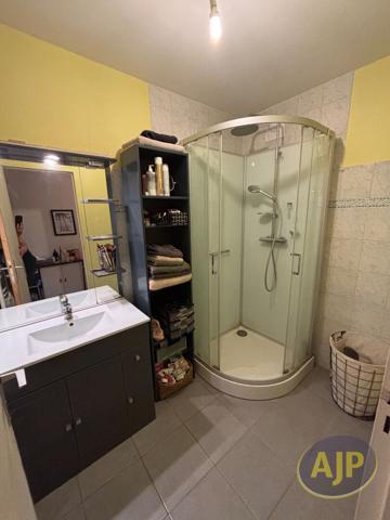 Appartement à louer Talence : 1 pièces, 33m² avec 0 chambre(s) à 651€ - AJP Immobilier Saint Andre de Cubzac