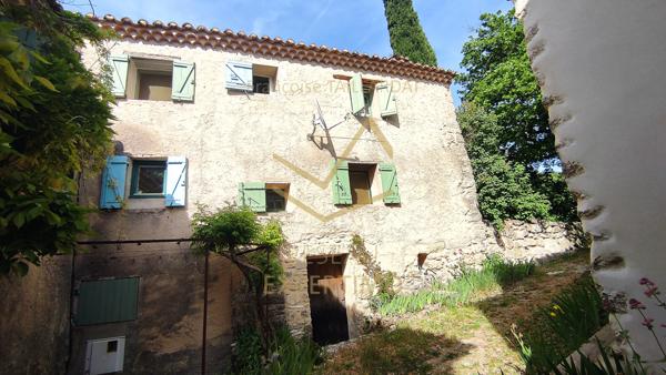 Mormoiron (84570) Maison ancienne en pierre avec Atelier d'artiste et vue exceptionnelle au calme avec terrain de 2987m2
