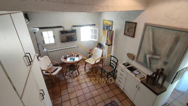 Mormoiron (84570) Maison ancienne en pierre avec Atelier d'artiste et vue exceptionnelle au calme avec terrain de 2987m2