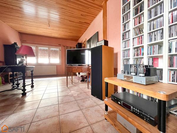 Maison de ville 5 pièces - 110 m2 avec cour et garage