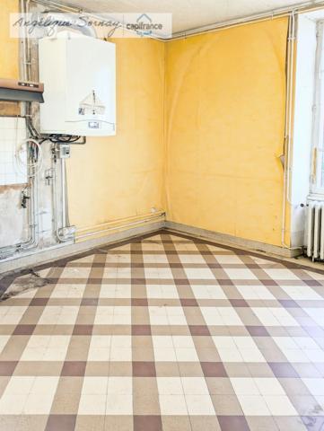 EN EXCLUSIVITE LONS LE SAUNIER (39) MAISON DE VILLE 5 min du centre-ville – Jardin