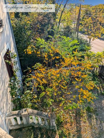 EN EXCLUSIVITE LONS LE SAUNIER (39) MAISON DE VILLE 5 min du centre-ville – Jardin