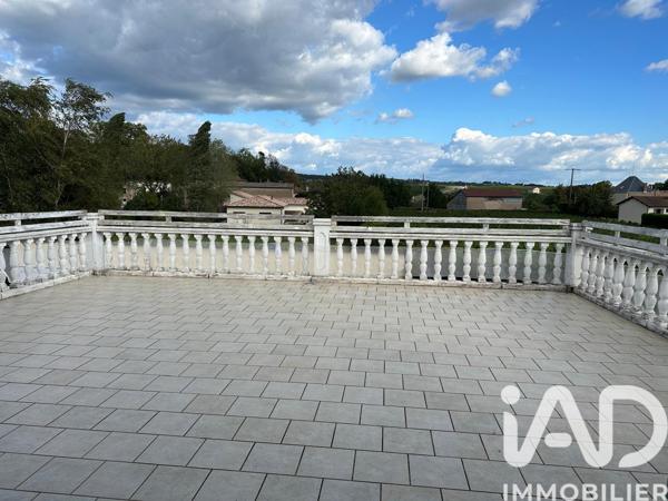 Maison à vendre 12 pièces 295 m² Prissé
