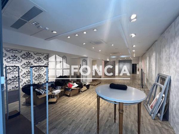 À vendre Local commercial 210 m² - Niort 79000