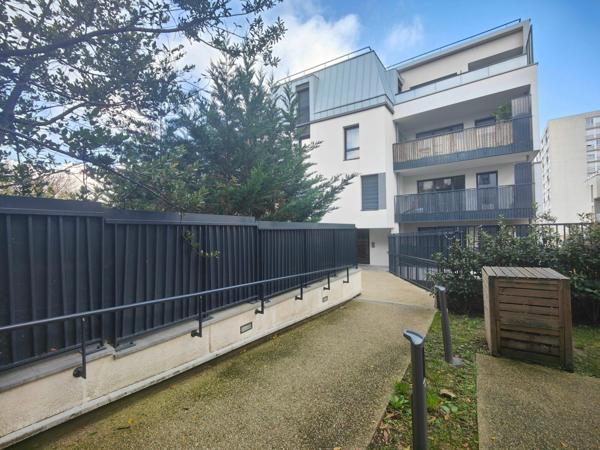 Appartement à vendre    4 pièces • 98 m2 Le Kremlin-Bicêtre
