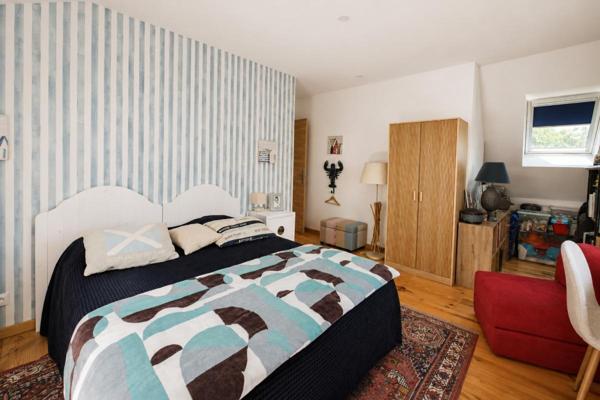FOUESNANT : Maison familiale d'environ 130 m² avec jardin, proche centre et plages