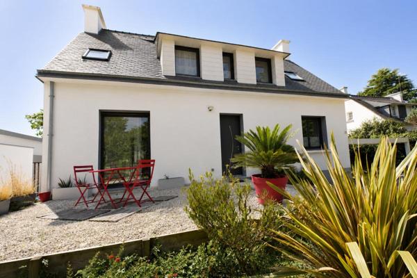 FOUESNANT : Maison familiale d'environ 130 m² avec jardin, proche centre et plages