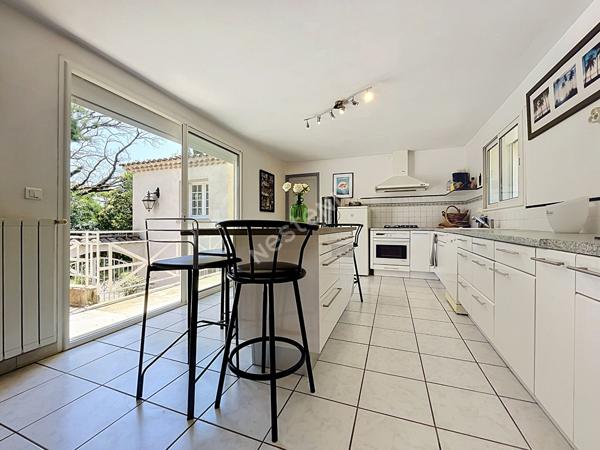 Ardèche : Propriété avec parc arboré de 4 500 m², piscine et logement indépendant