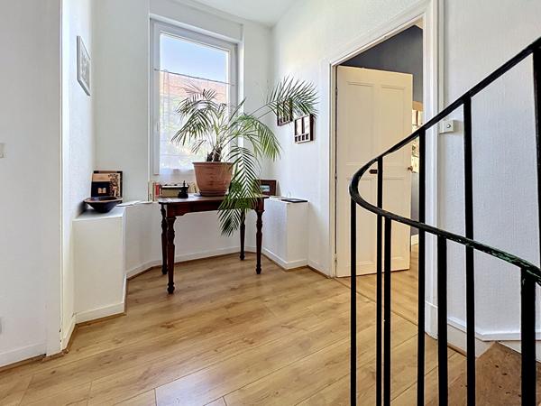 Valence Lamartine Maison de charme 6 pièces de 150m² avec cour végétalisée et stationnement