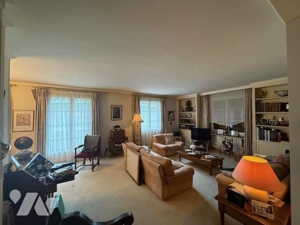 LISIEUX CENTRE APPT F4 100m² 1er étage