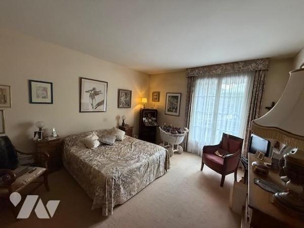 LISIEUX CENTRE APPT F4 100m² 1er étage