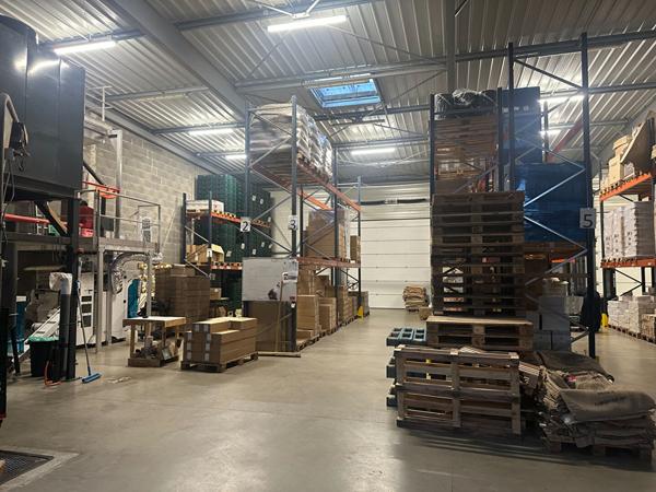 Local industriel de 715m² L'Isle-Jourdain