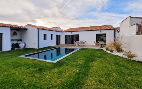 Maison à vendre    4 pièces •  Sainte-Marie-de-Ré