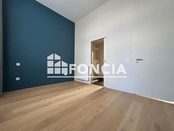 Location Appartement 2 pièces 41.1 m² - 70 BIS AVENUE JEAN GUITON La Rochelle 17000