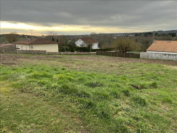 Terrain à vendre |  Ruelle-sur-Touvre |  1646 m²