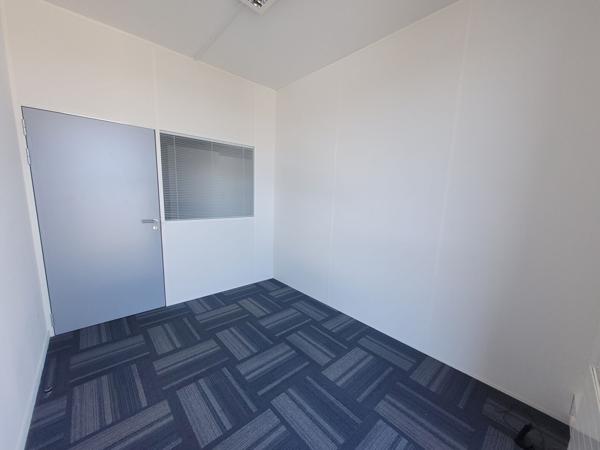 A LOUER - 134,19 m2 Bureaux Saint Sébastien Sur Loire