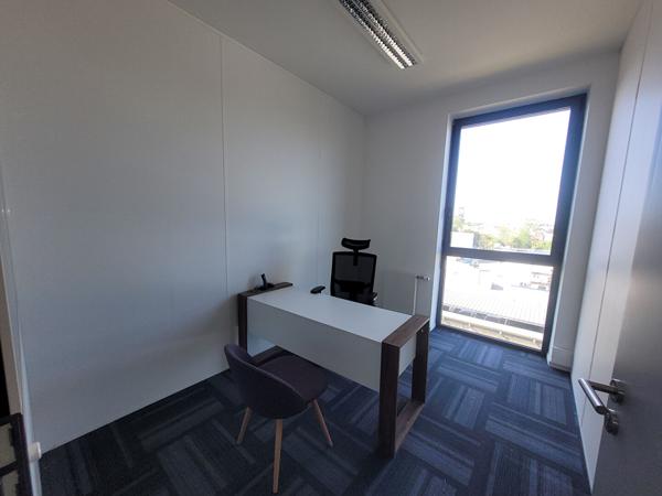 A LOUER - 134,19 m2 Bureaux Saint Sébastien Sur Loire