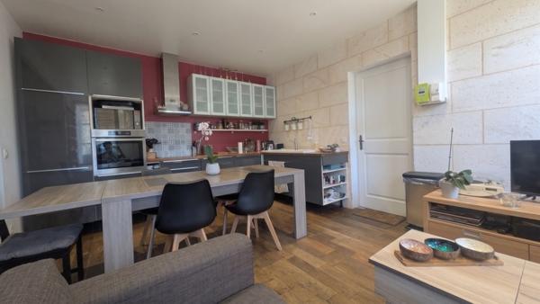 Appartement 307 000 € Bordeaux 4 p 65,7 m² DPE D