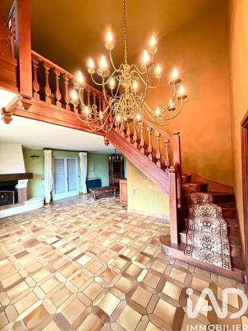 Maison à vendre 7 pièces 222 m² Saint-Ouen-du-Tilleul
