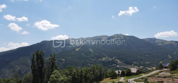 Terrain de 1 098 m²