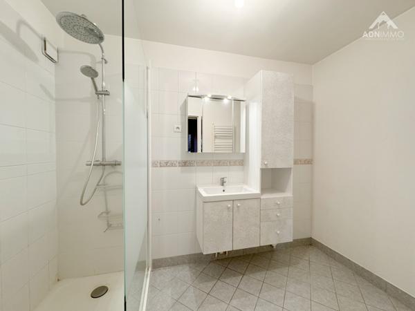 Saint-Genis-Pouilly (01630) Appartement Duplex 4 Pièces 122 m2