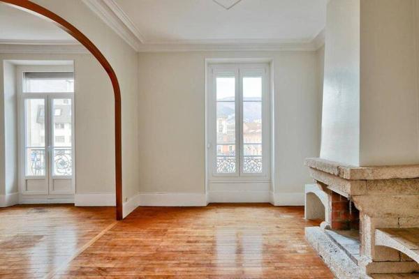 Appartement 4 pièces                                        - 38000 Grenoble Réf : 5579